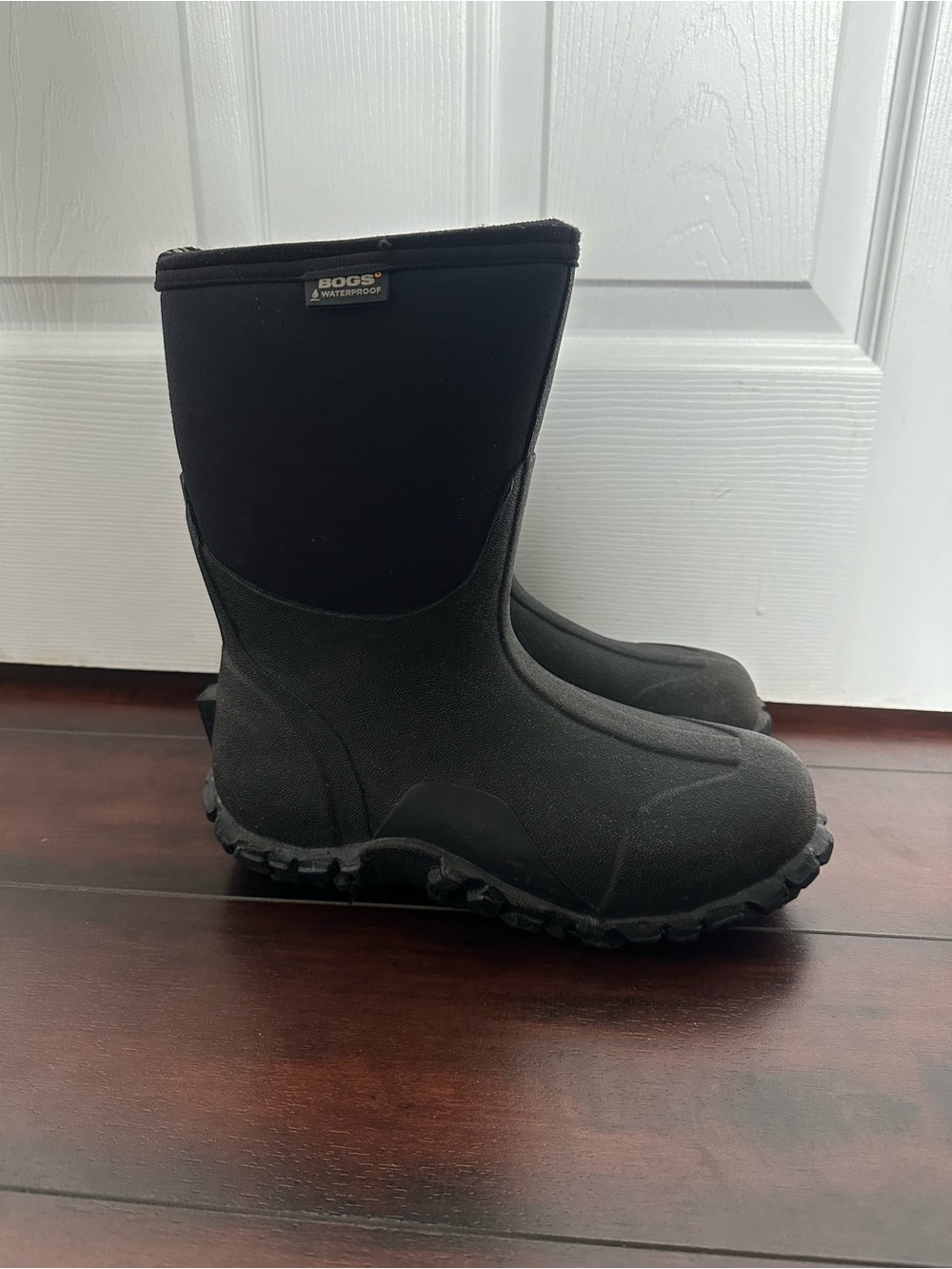Size 7 (EU 40) Bogs Mens Classic Mid Neo-Tech Waterproof Winter Rain Boots Black - Picture 3 of 7